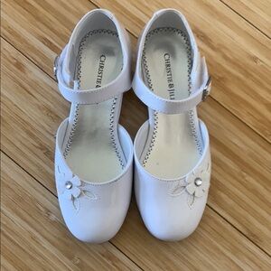 White Dress Shoes with Mary Jane Style and Textured Fabric